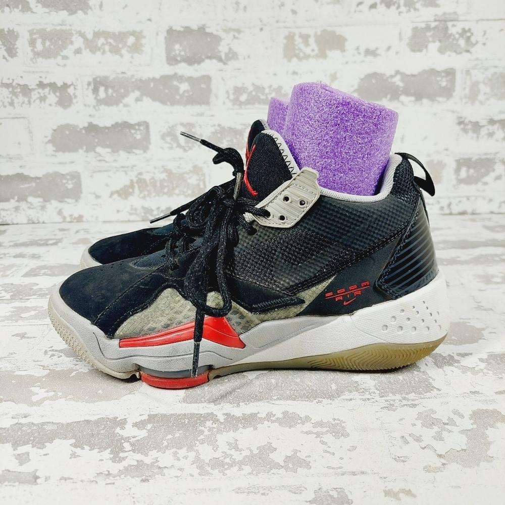Nike Air Jordan Zoom 92 Black Red Lace Up High Top Basketball Sneakers A330